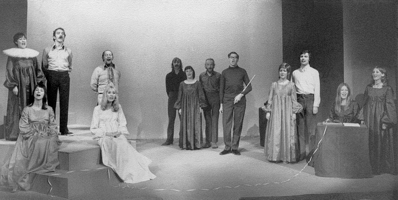 File:HollowCrown001.jpg - sltarchive