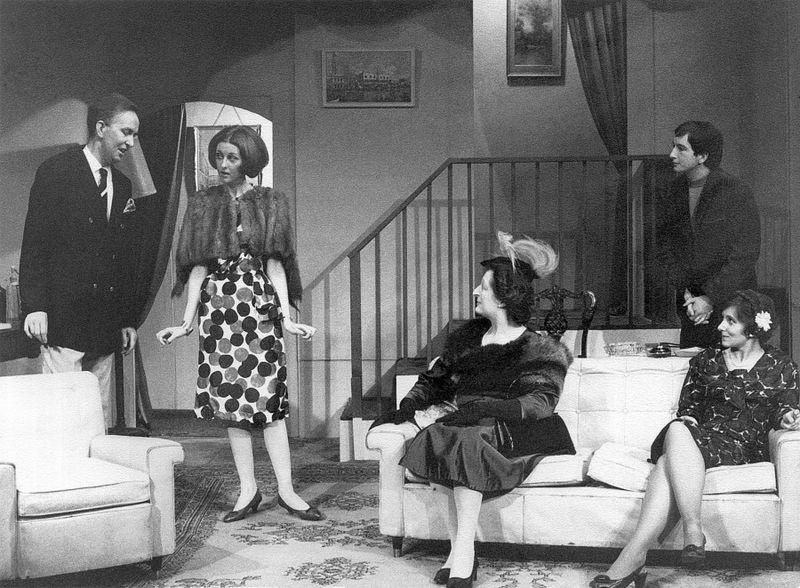 File:PresentLaughter001.jpg